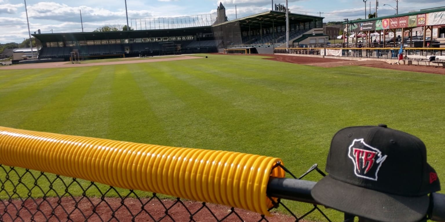 Clinton LumberKings Slam Wisconsin Timber Rattlers Playoff Chances