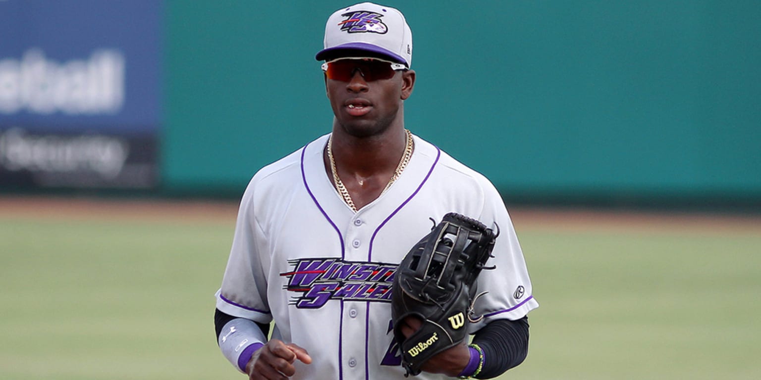 Luis Robert Jr. remains the constant for a White Sox club missing 
