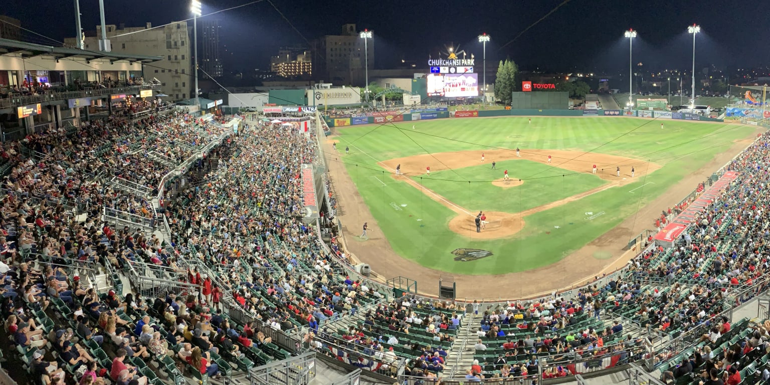 July 4th sellout crowd of 11,302 at Chukchansi Park watches Grizzlies