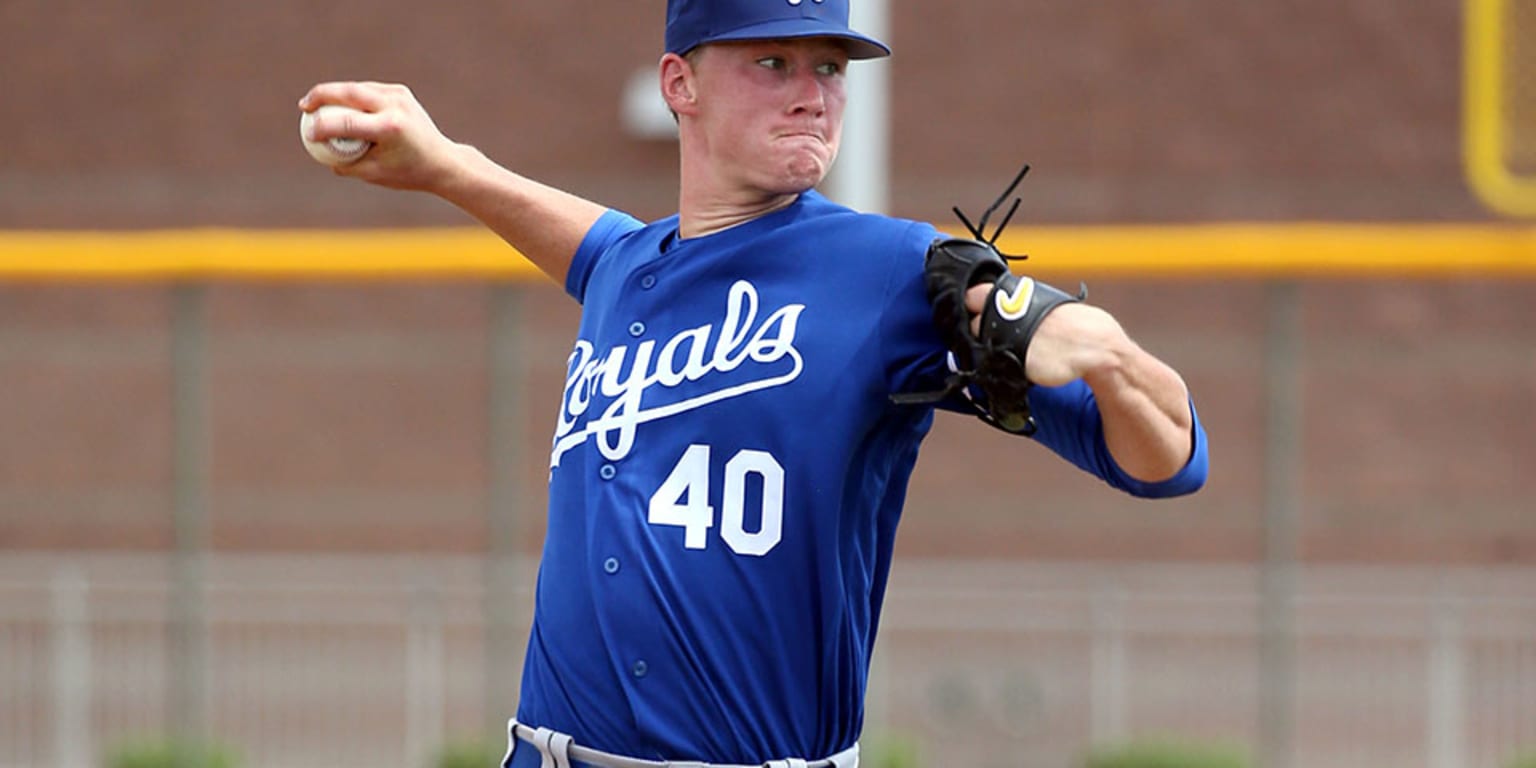 Brady Singer shows off improved changeup