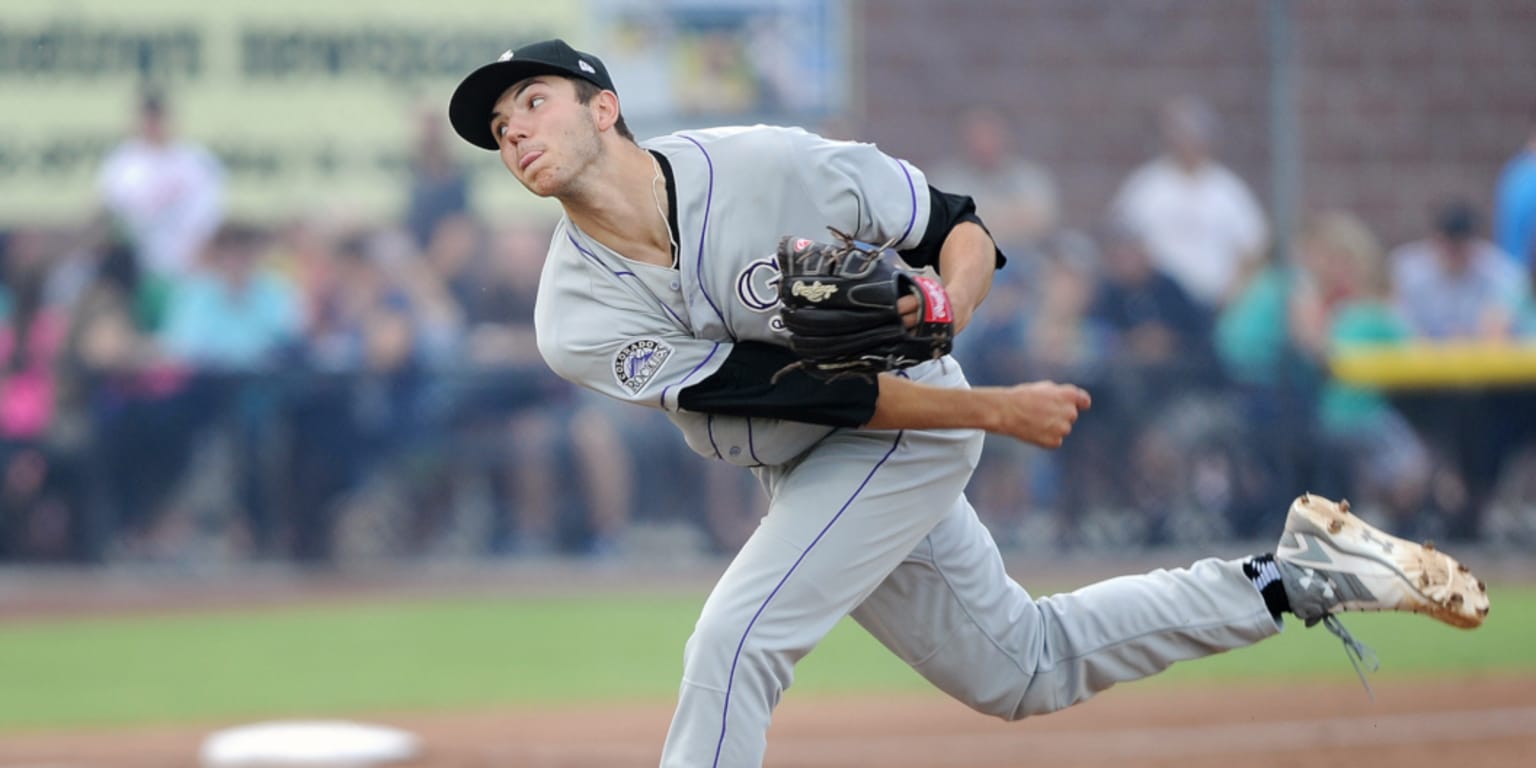 White Sox acquire RHP Tommy Kahnle from Rockies for RHP Yency