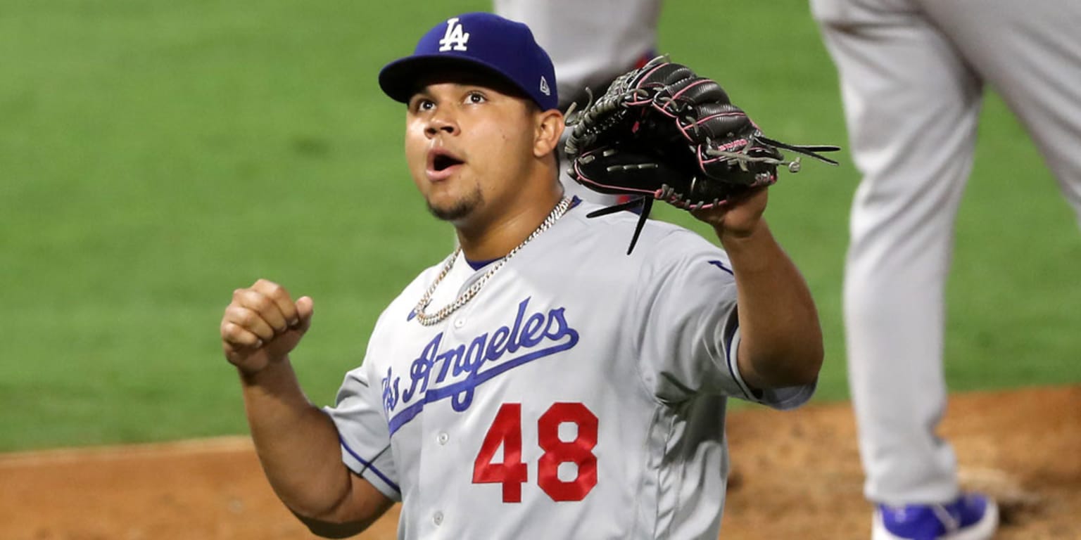 Brusdar Graterol and Victor González shine in relief for Dodgers