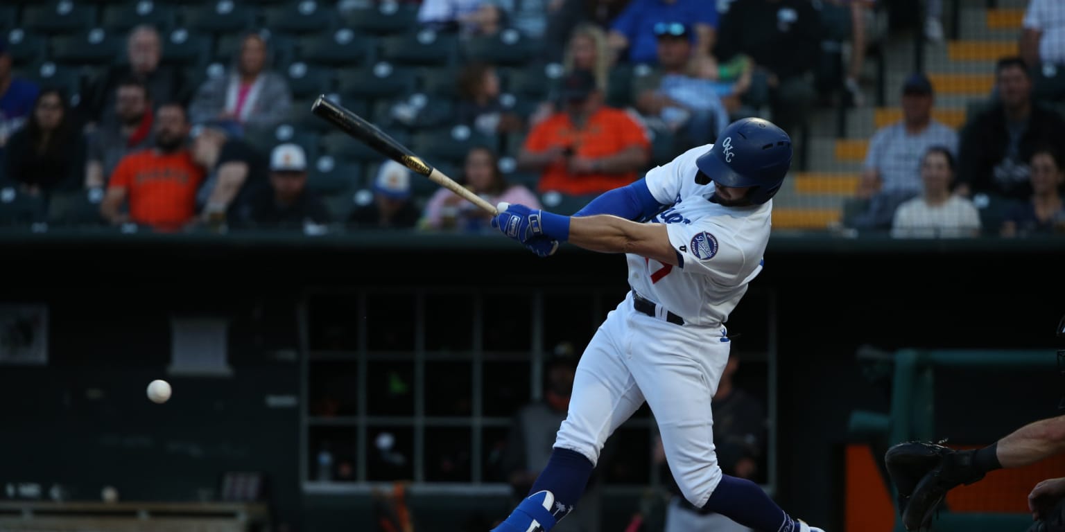 Lux's go-ahead three-run homer, 05/11/2021