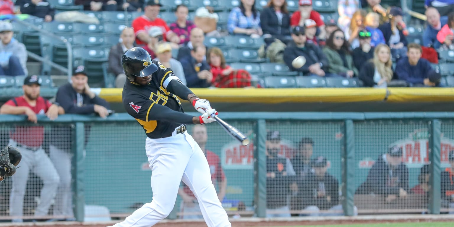 Photos: Rainiers win their home opener against the Reno Aces 12-5