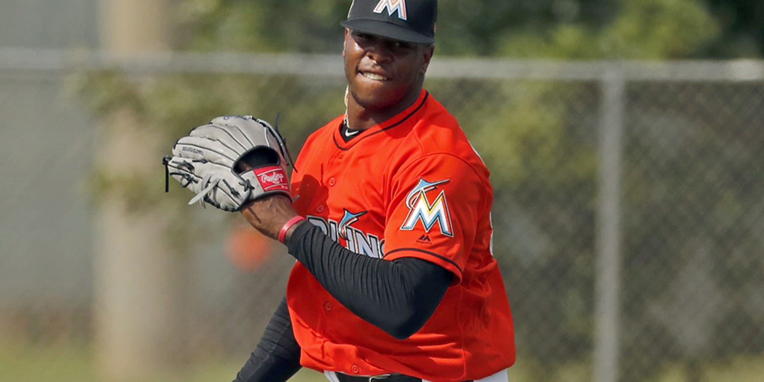 Miami Marlins' Lewis Brinson impressing in spring training again