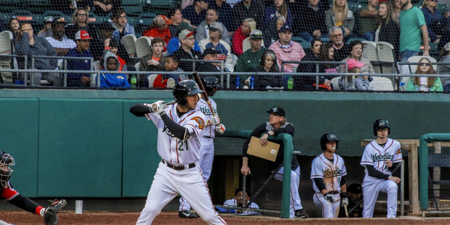 Arias ThreeHit Game Leads Woodies to Series Win