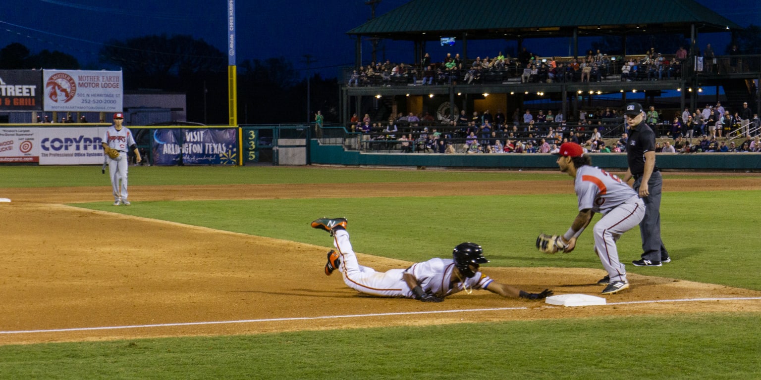 Taveras' Clutch Hitting Leads Wood Ducks Over Mudcats
