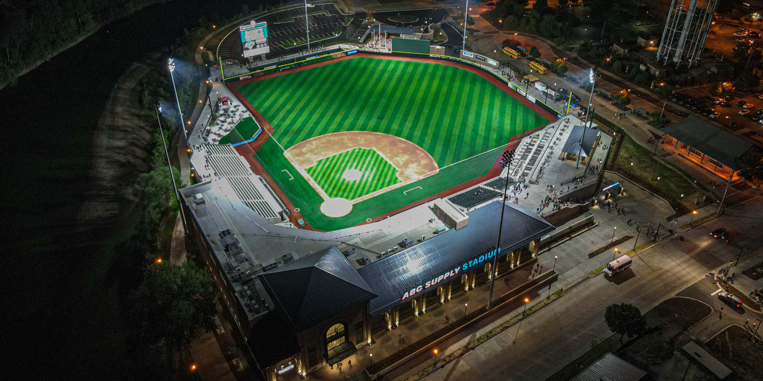 Smokies Stadium Wins Field of the Year Honors after Renovations