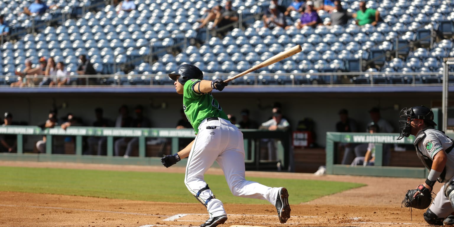 Austin Riley's barehanded play, 07/11/2023