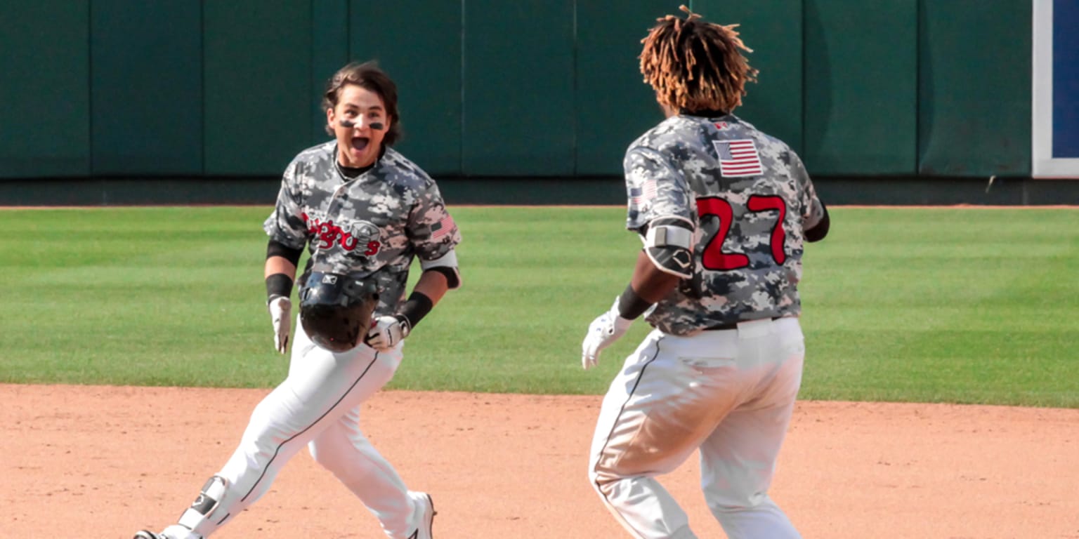 Ex major-leaguer Dallas McPherson now leading Lansing Lugnuts