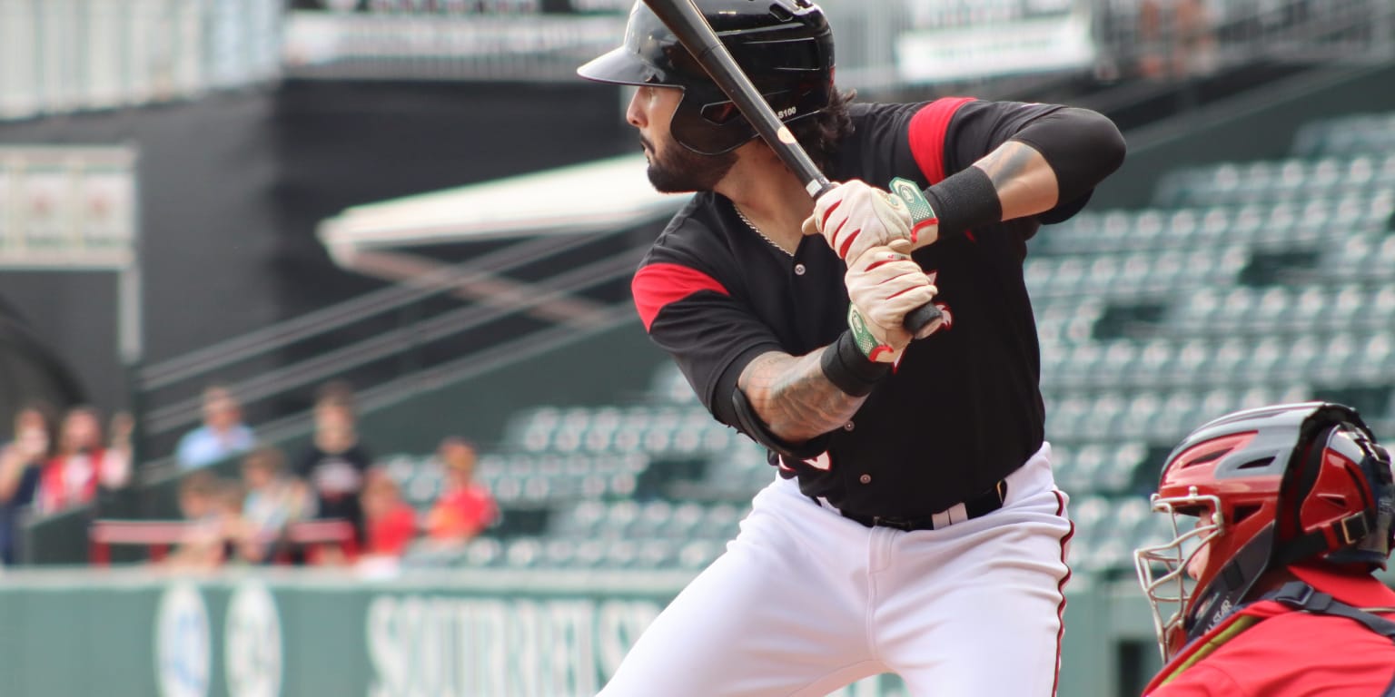 Flying Squirrels push five straight runs in comeback win | MiLB.com