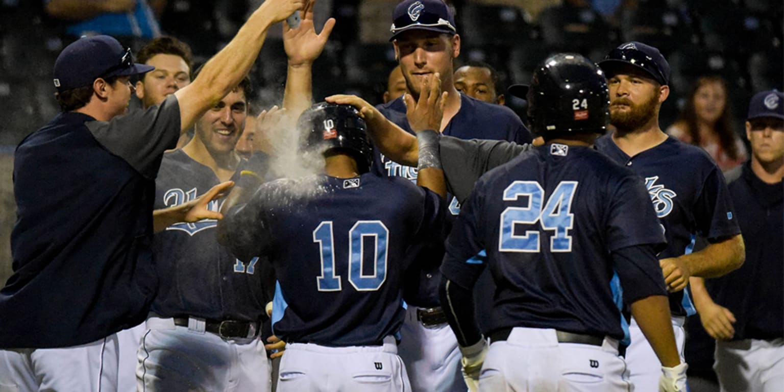 Hooks Roll Out 2018 Schedule