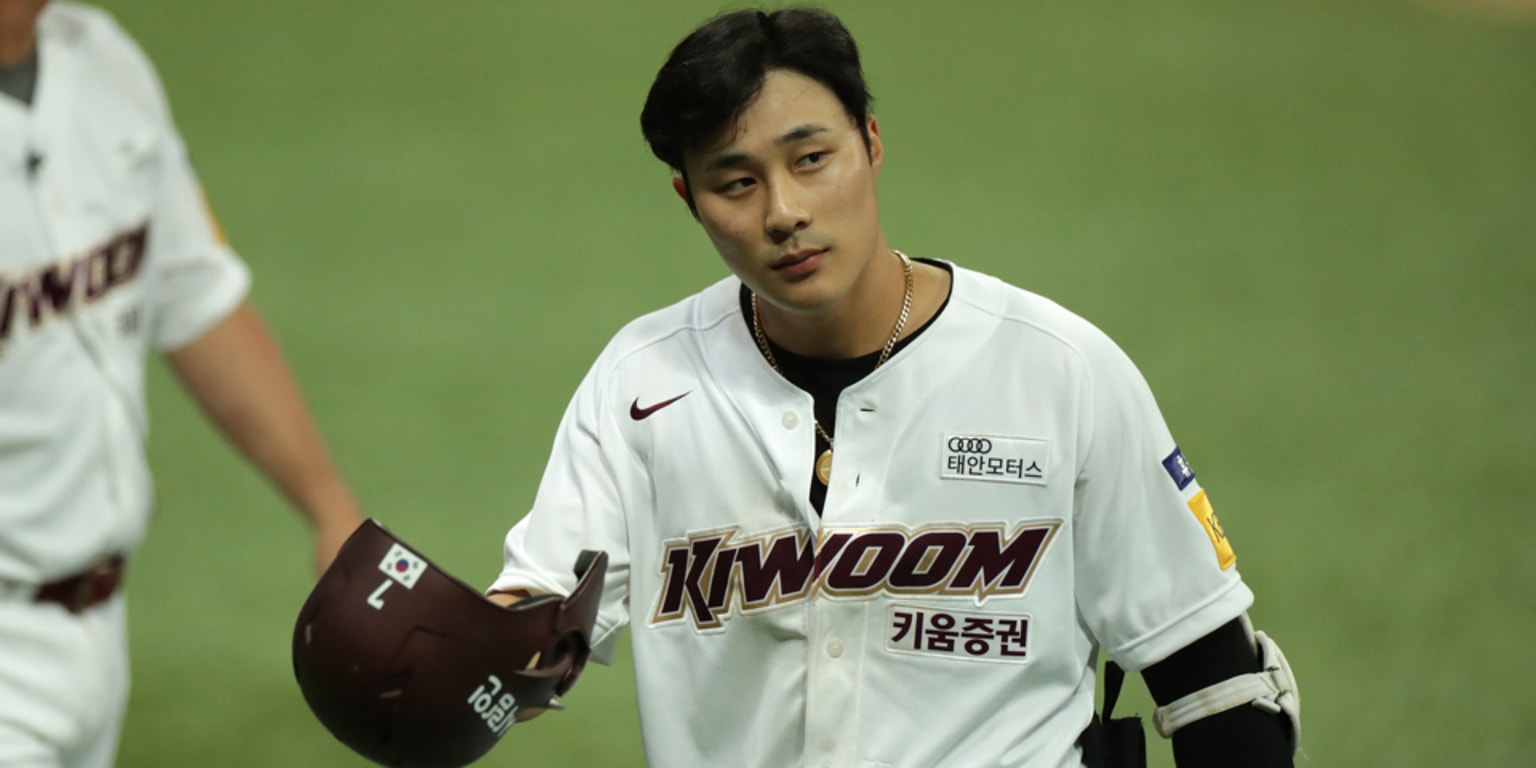 Reports: San Diego Padres sign Ha-seong Kim