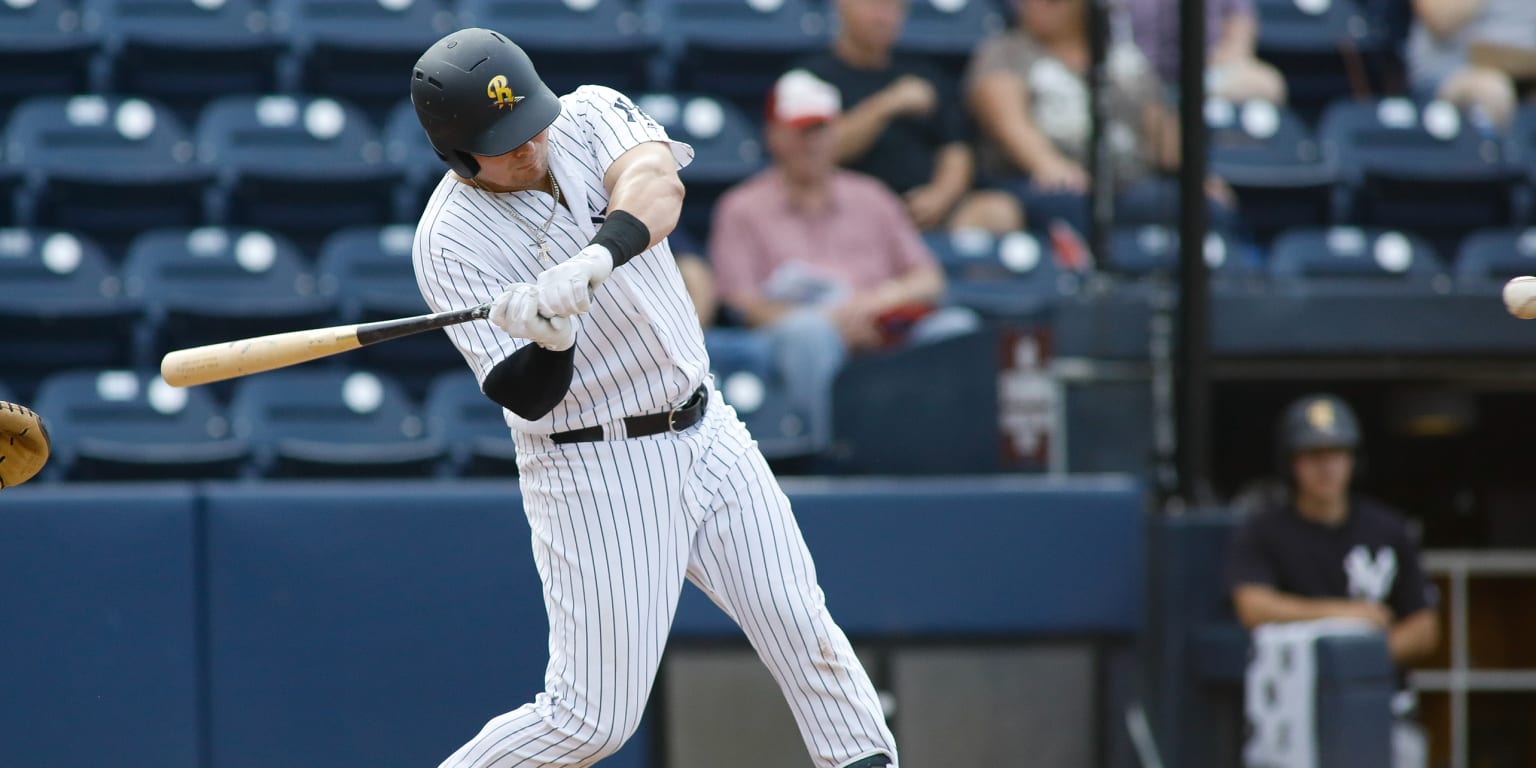 Derek Dietrich crushes three homers! 