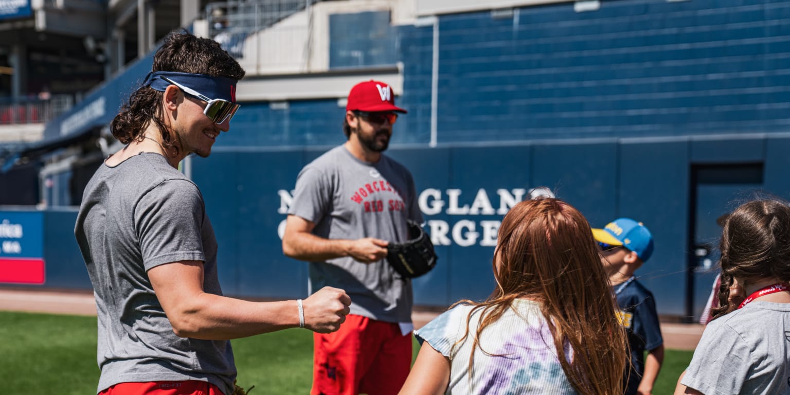 Montville joining Sox -- as coach