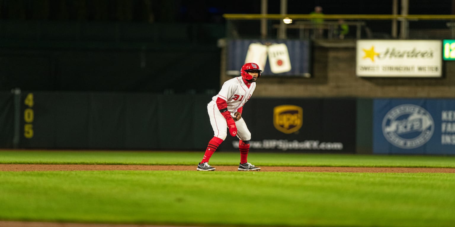 Vosler, Friedl homer to support Ashcraft in Reds' victory