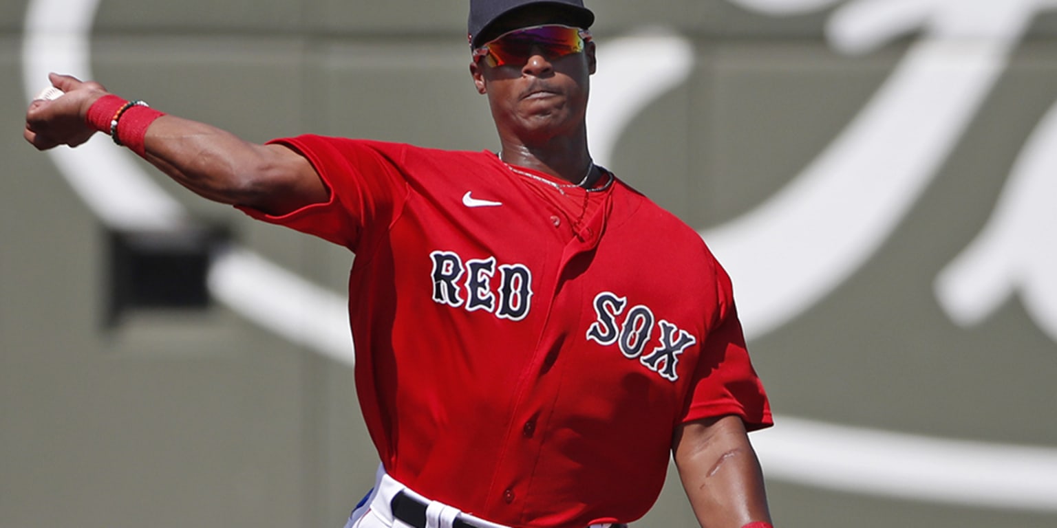 MLB rumors: Will Red Sox deal Mookie Betts, then sign Yasiel Puig