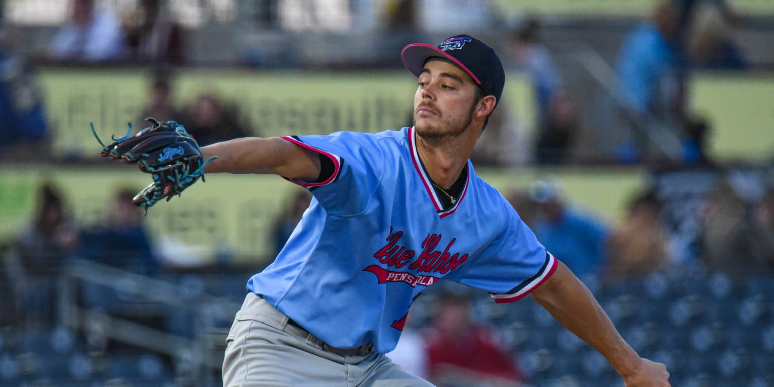 Six-Run Fourth Lifts Blue Wahoos To 10-3 Win Over Shuckers 