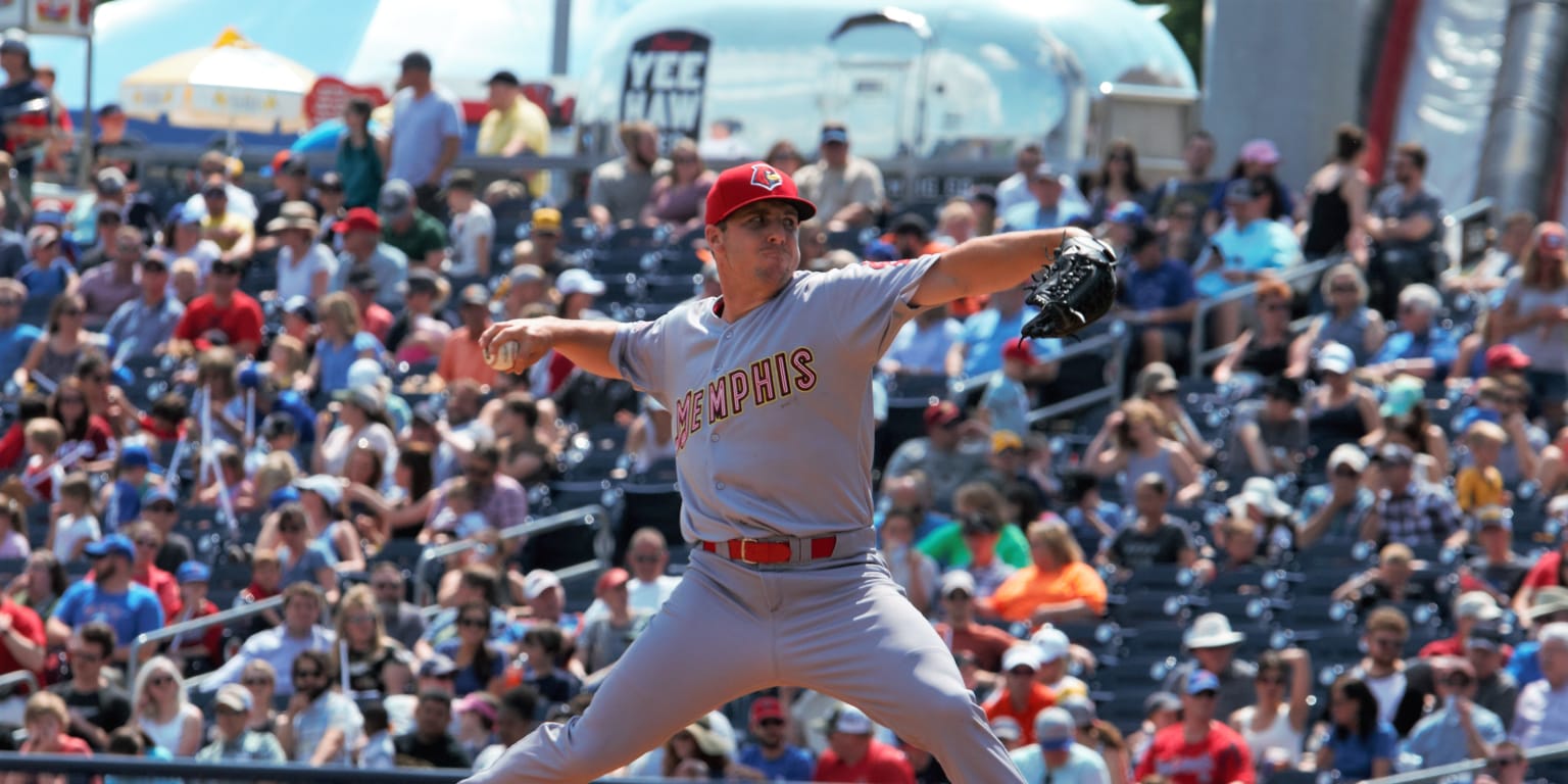 redbirds-handle-iowa-in-series-opener-6-2-redbirds