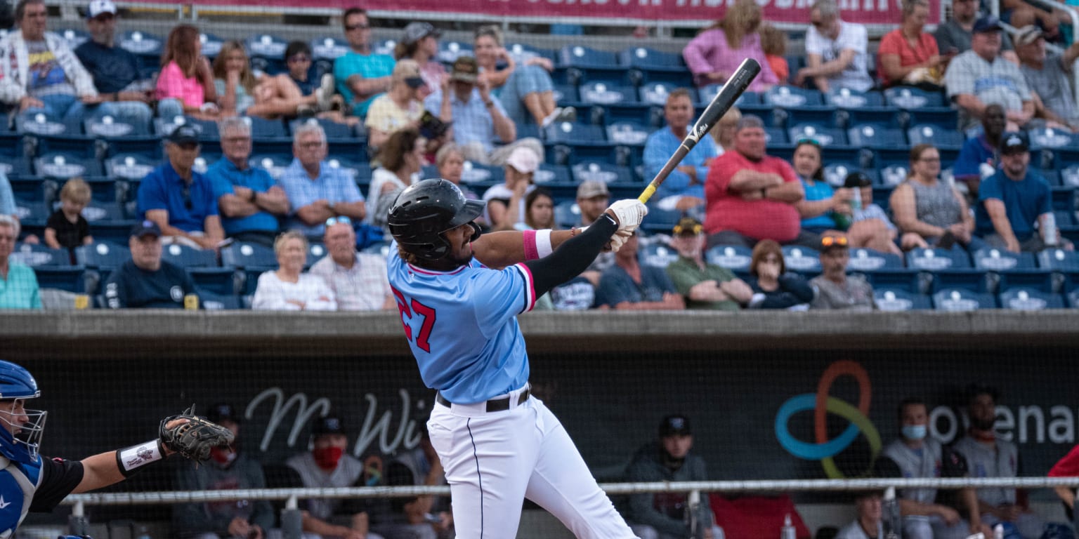 Six-Run Fourth Lifts Blue Wahoos To 10-3 Win Over Shuckers 