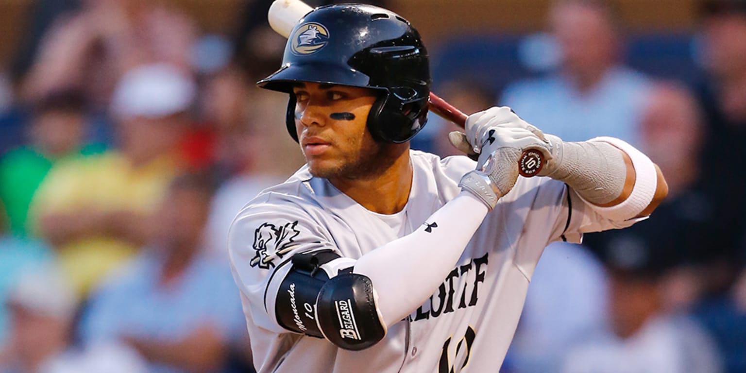 White Sox call up top prospect Yoan Moncada after trade with Yankees 