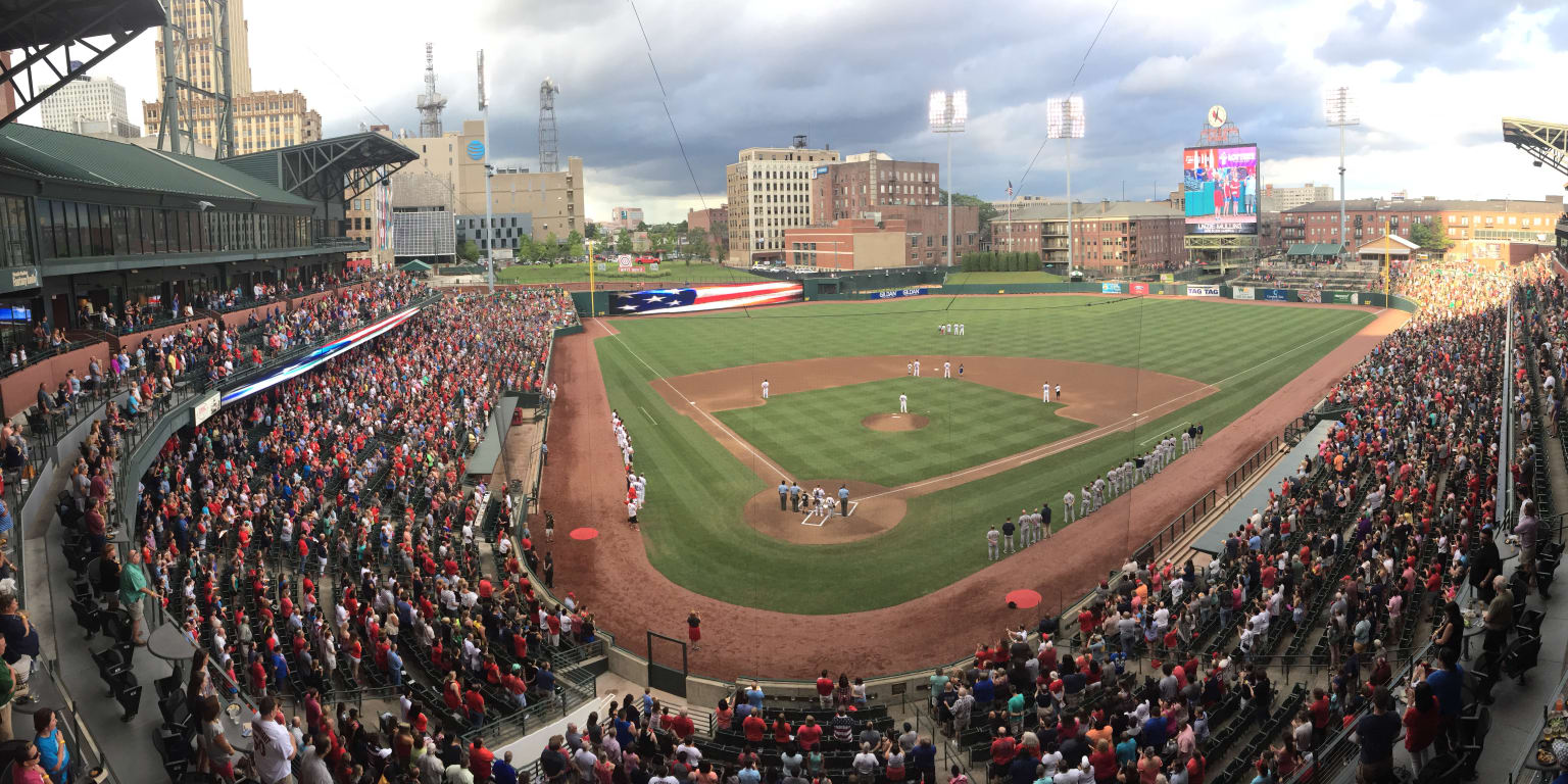 Redbirds defeat Knights in front of sellout crowd at AutoZone Park