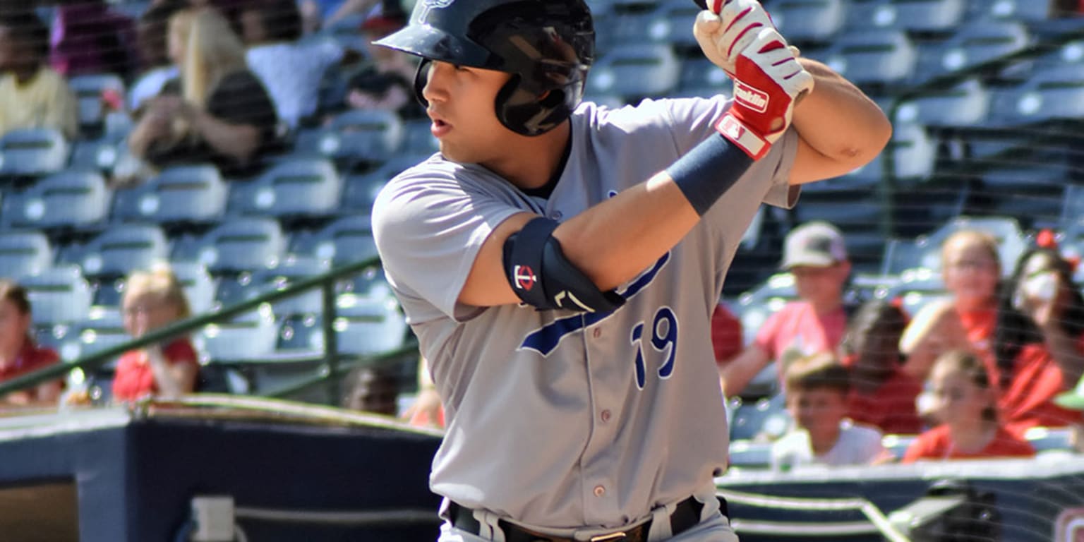 Ceddanne Rafaela takes flight AGAIN for the WooSox! The second-ranked Red  Sox prospect has homered in FOUR consecutive games