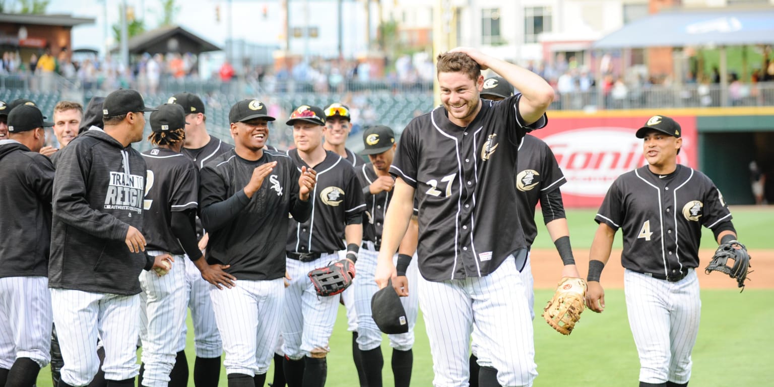 Lucas Giolito sports Chicago Bulls jersey after no-hitter