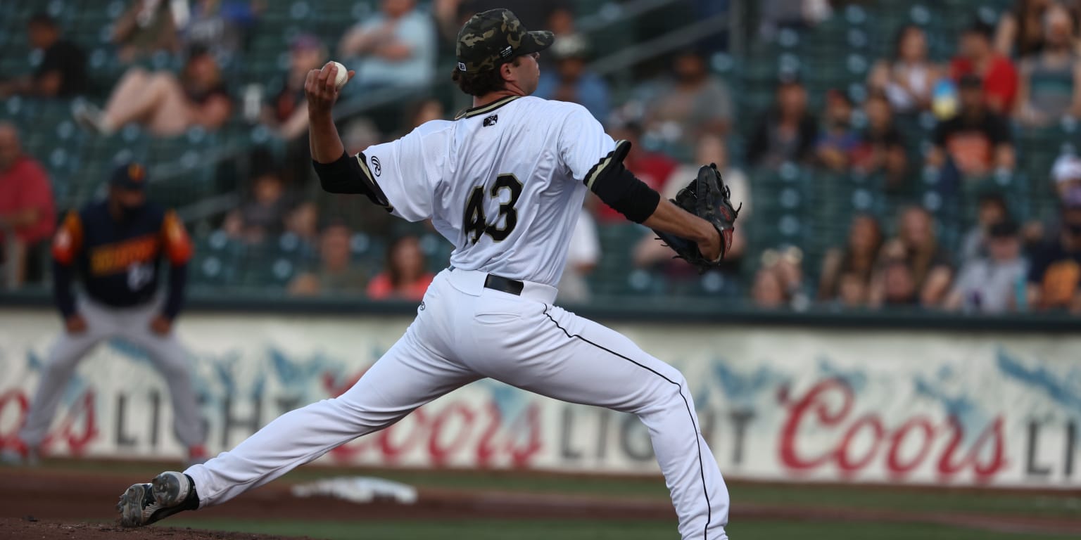 Forever - San Francisco Giants Pitcher Sammy Long pulls out all