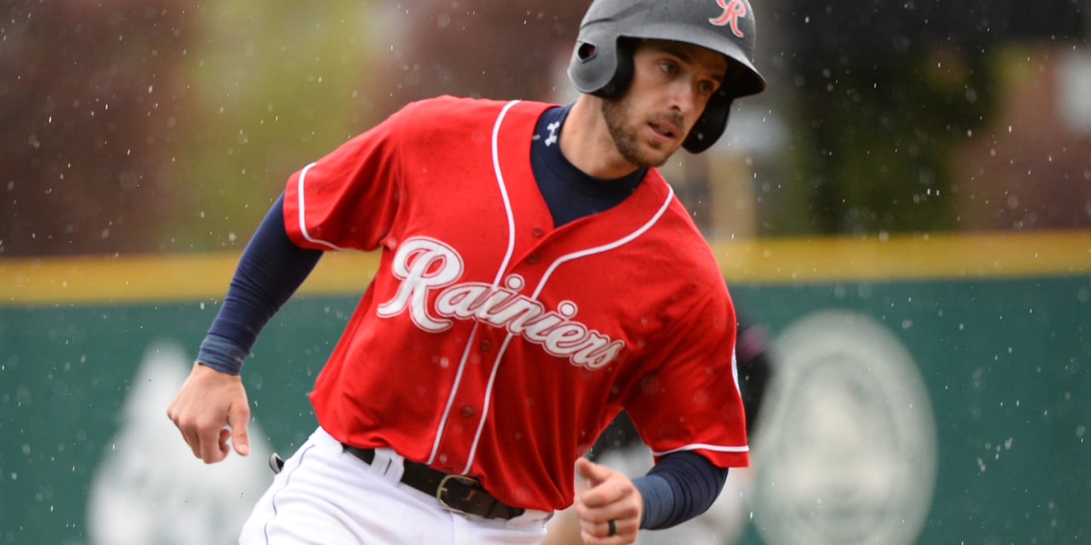 Austin Nola gets the call from Seattle, collects first MLB hit