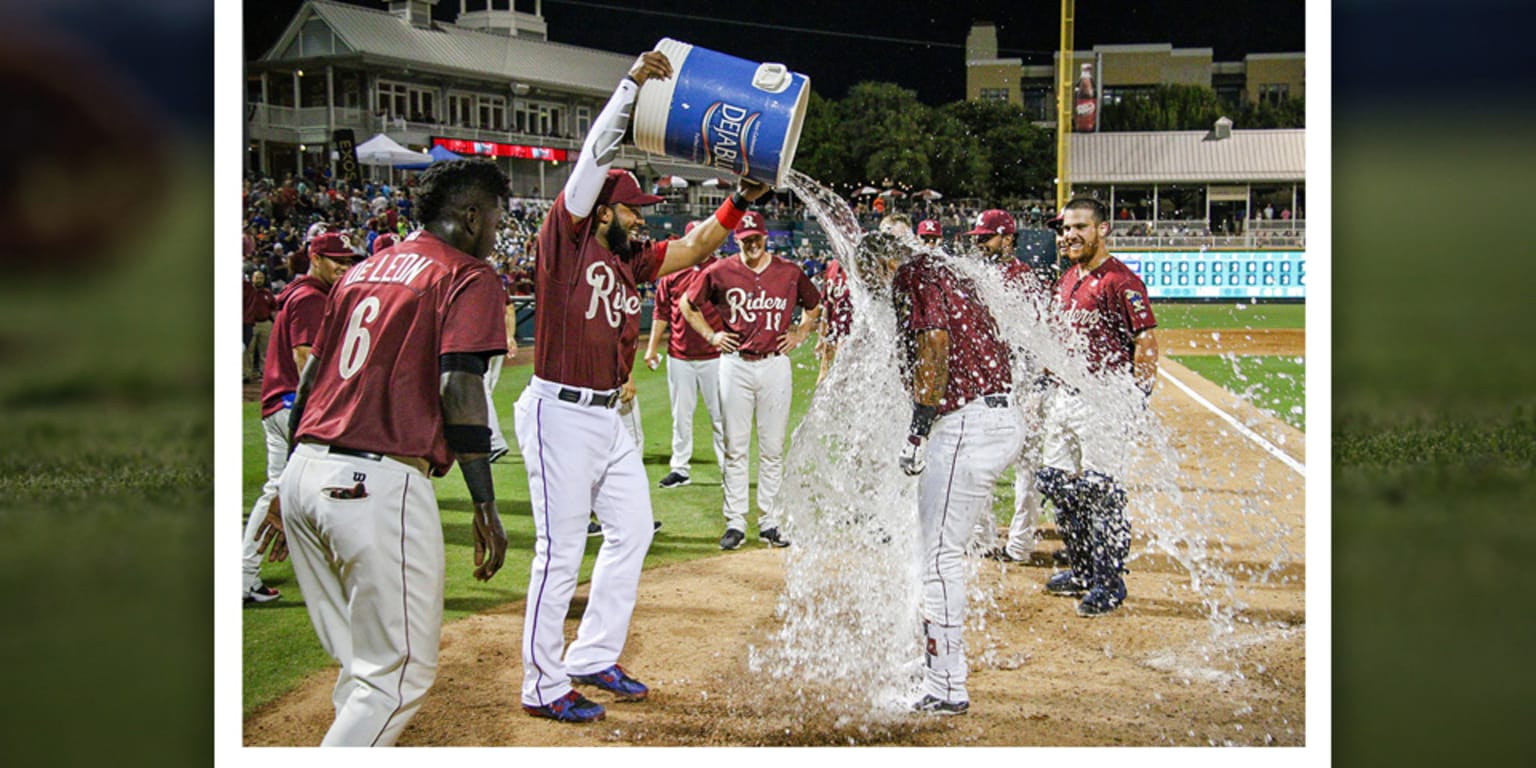 Oklahoma Baseball: Sooners drop game two 8-7 on walkoff wild pitch