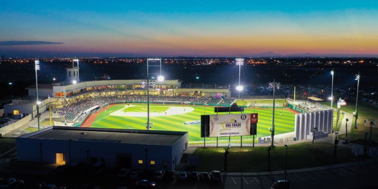 Tecolotes de los Dos Laredos thrive hosting baseball games in the