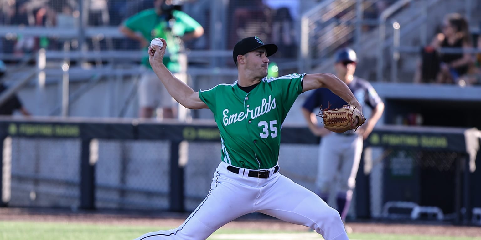 Emeralds Bats Explode for 9 Runs in Win vs Everett