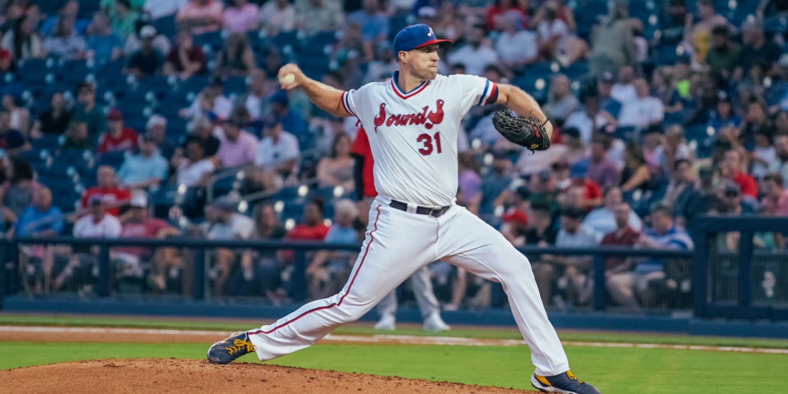 Twins outlast Brewers, rain in 6-4 win