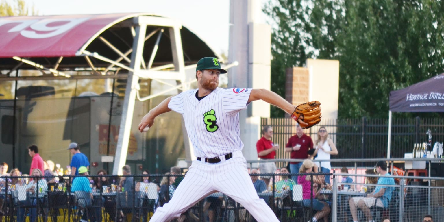 Eugene Emeralds - Happy Birthday to Clark the Cub from all