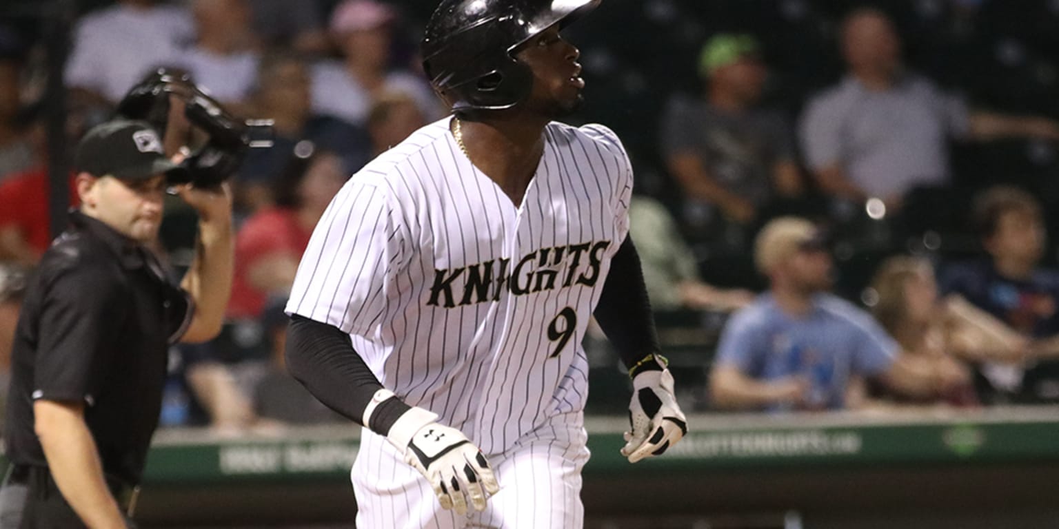 Luis Robert, White Sox agree on long-term contract