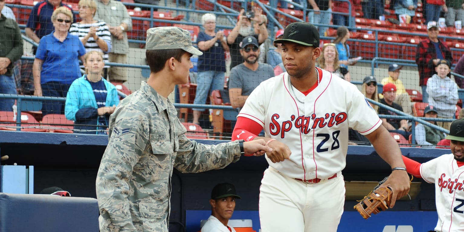 indians-offensive-surge-continues-in-10-2-win-milb