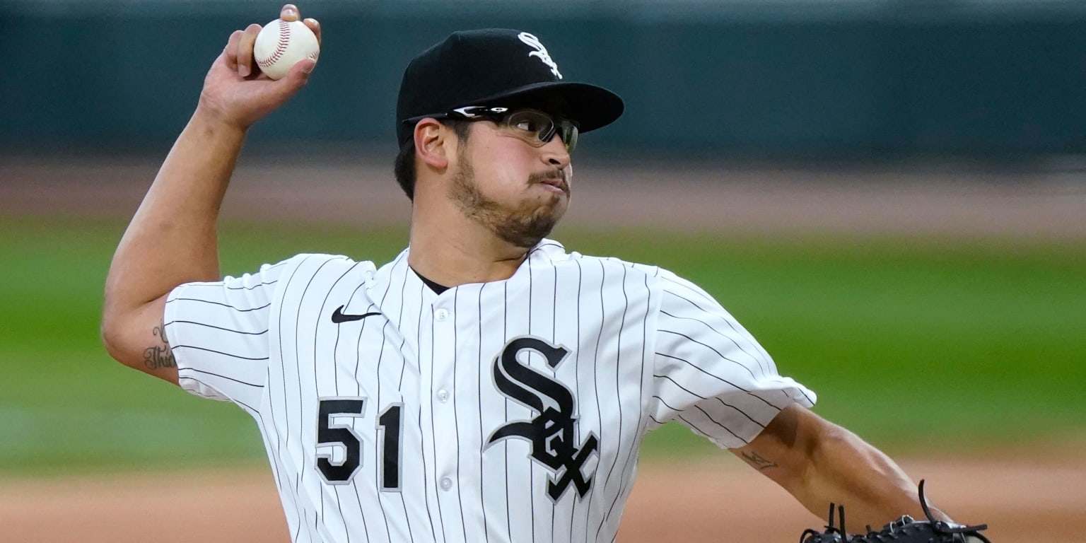 Rangers trade Lance Lynn to White Sox for Dane Dunning, Avery Weems