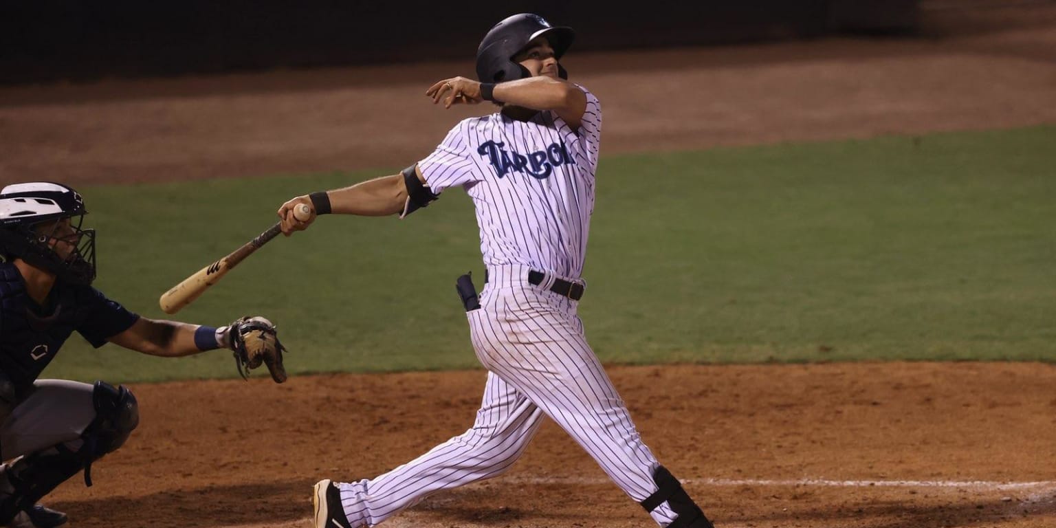 Former LSU infielder Josh Smith hits first career HR