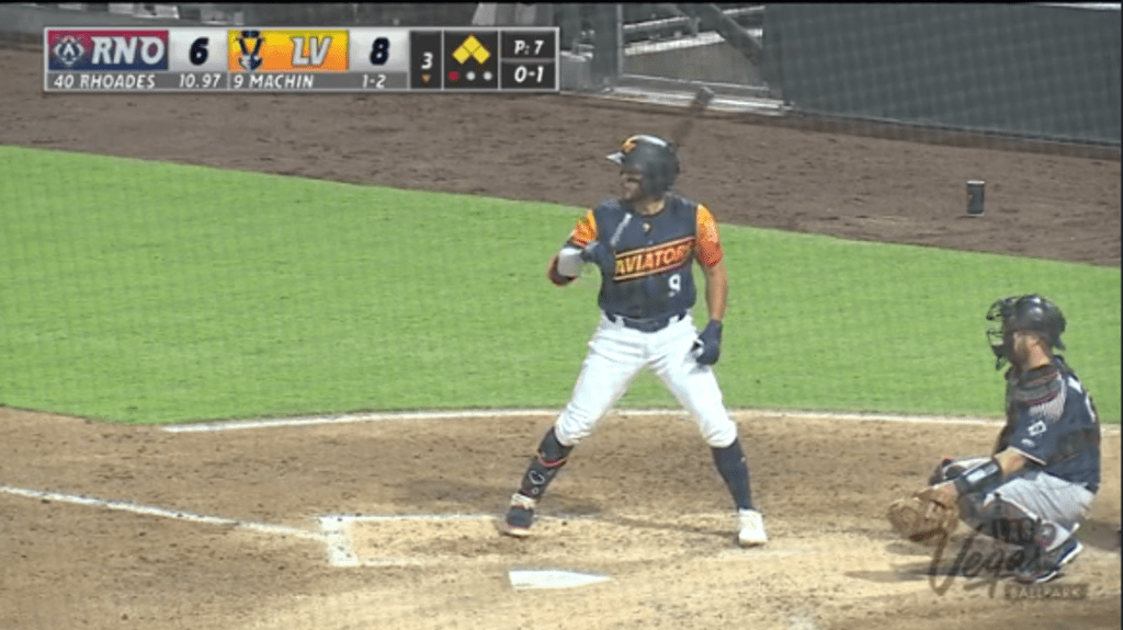 Machin blasts grand slam, 06/15/2021