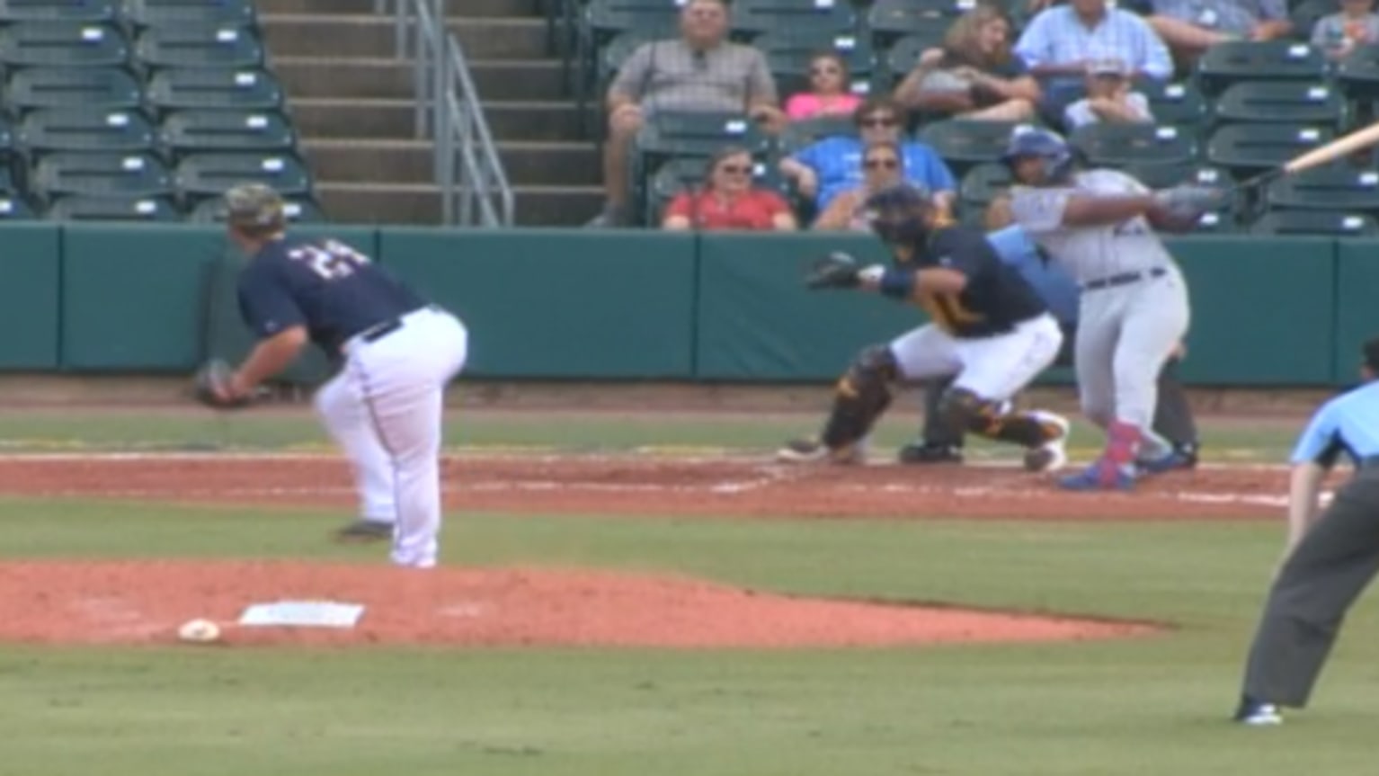 Davis drives in a pair | 08/06/2021 | Smokies