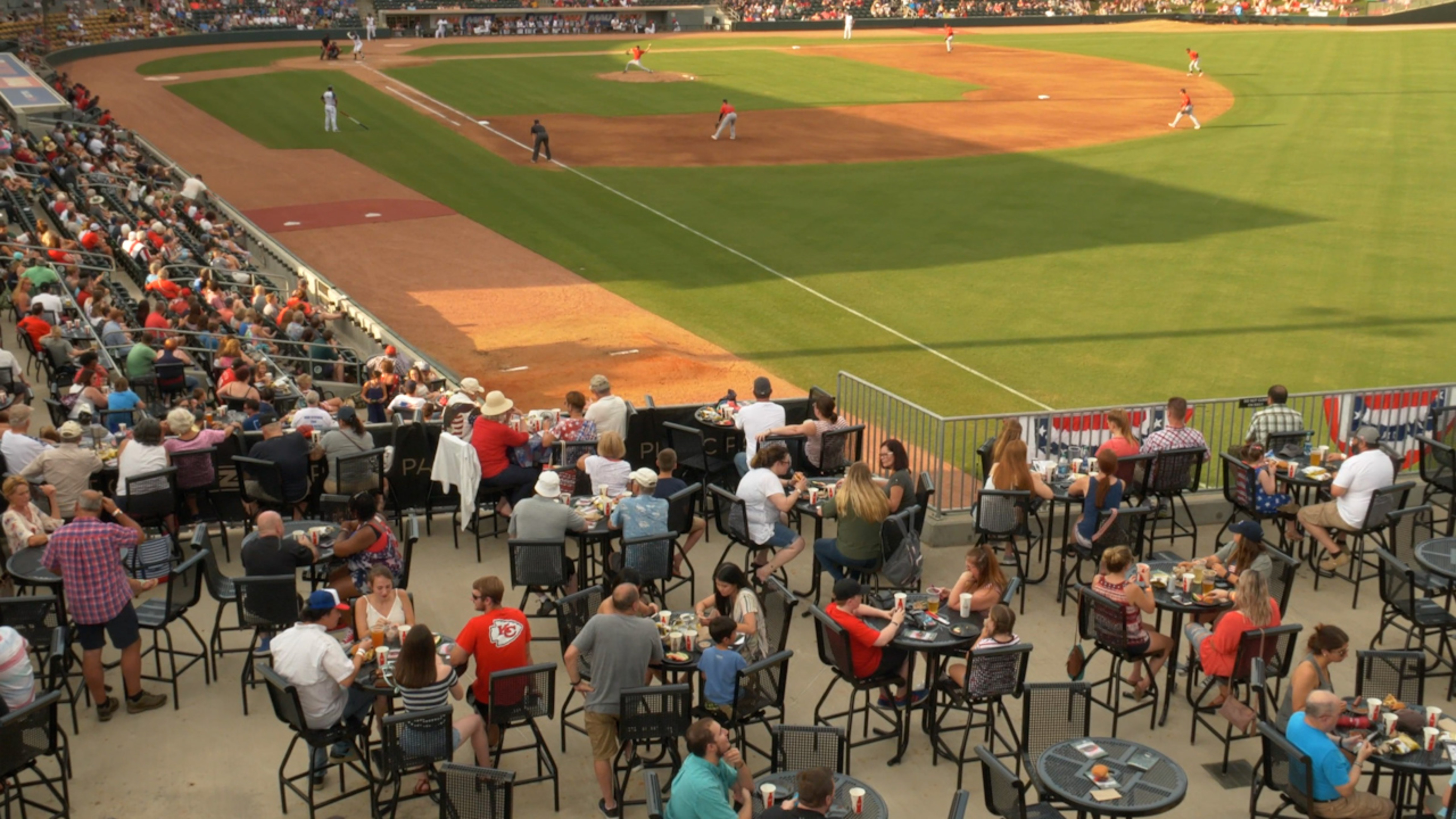 Minor League Promos sur Twitter : One of the new trends in @MiLB is Sunday  Alternate uniforms inspired by parent club uniforms. Here's  @BiscuitBaseball, @GreenJackets, @BuffaloBisons, & @indyindians.  There's more out there