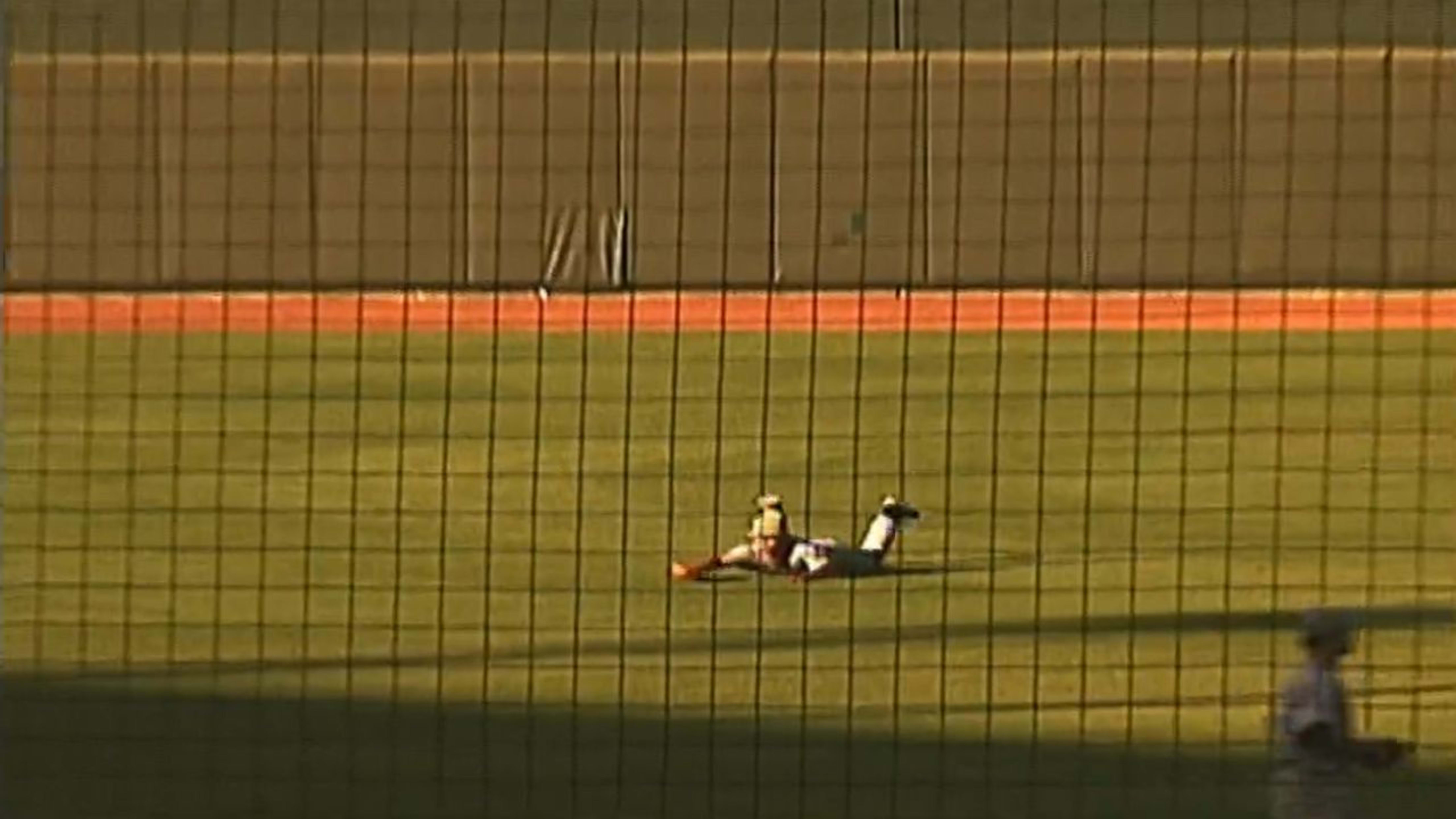 Steven Kwan diving catch robs Rockies