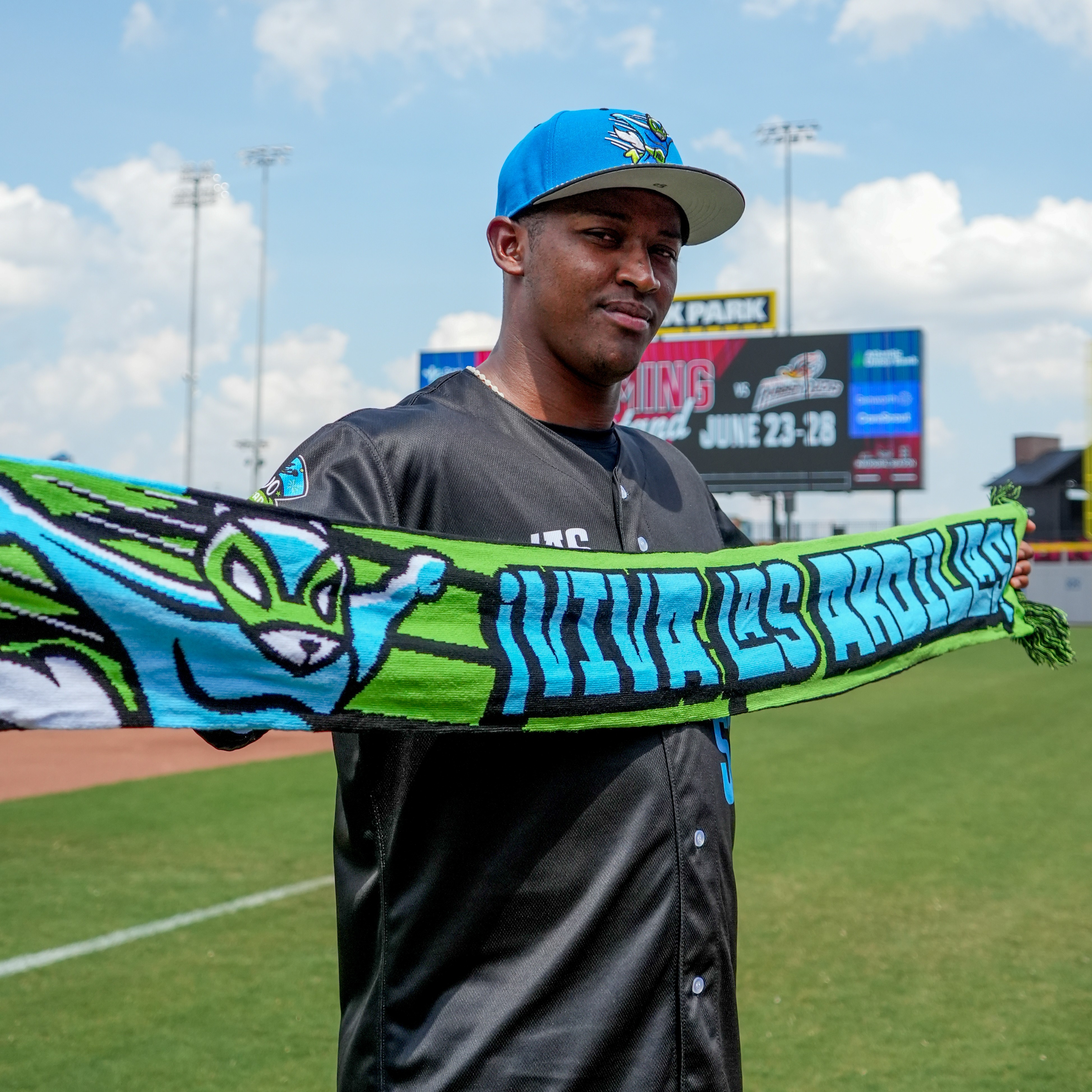 Ardillas Voladoras Soccer Scarf Giveaway & Fútbol Night