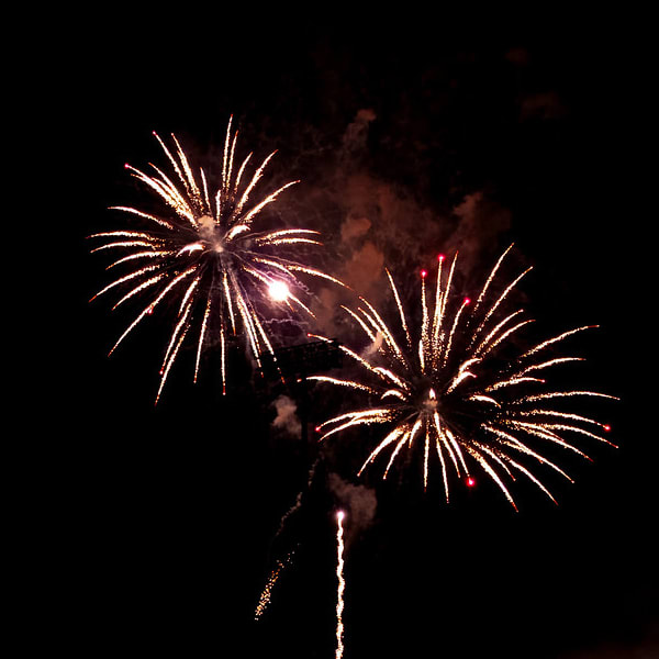 Summer Sunday Fireworks presented by Globe Life