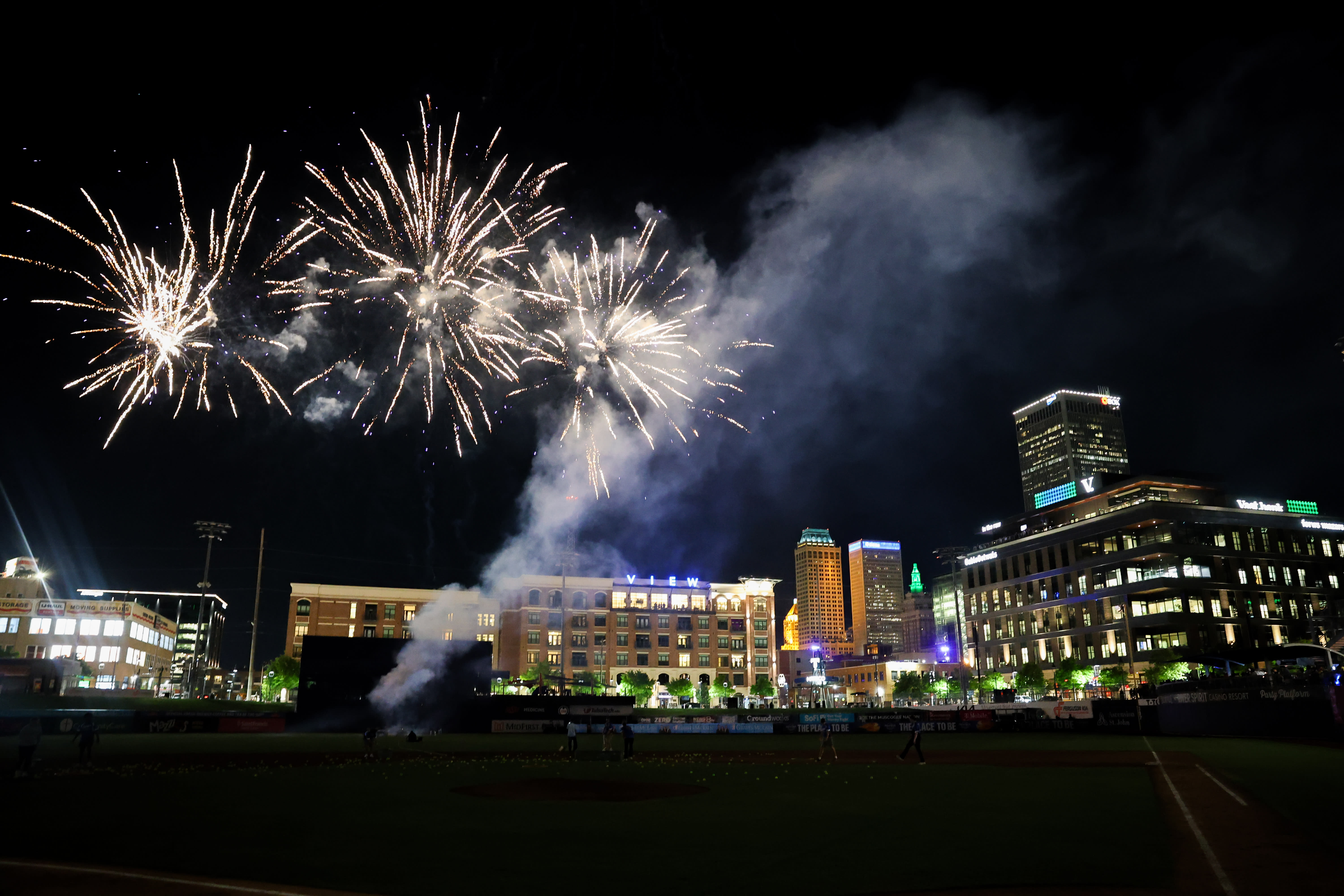 News On 6 K-Hits Friday Night Fireworks