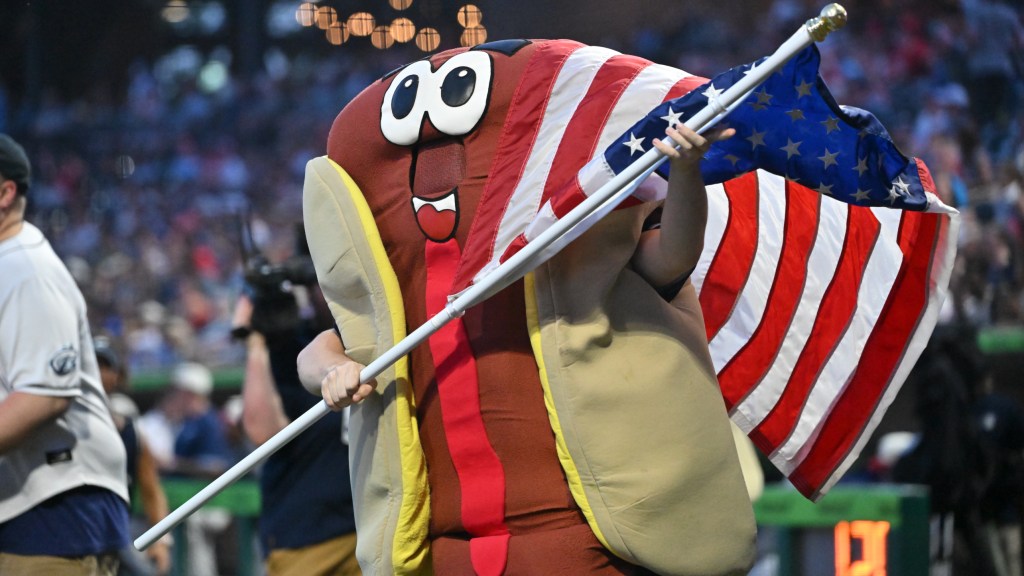 Kelly Ketchup won the Clippers Hot Dog Race on the 4th of July