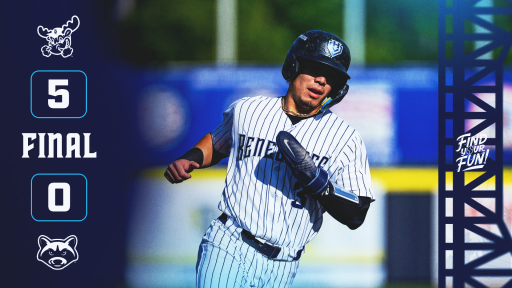 Josue Gonzalez grabbed the first of just two hits for the Renegades