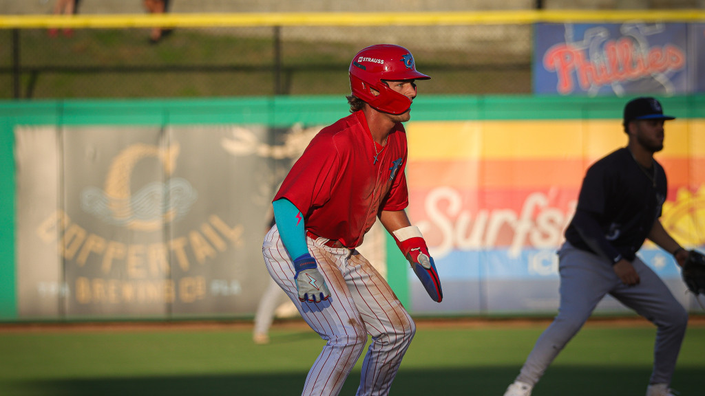 Threshers infielder Tyler Pettorini takes a lead off second base in a win over Tampa.