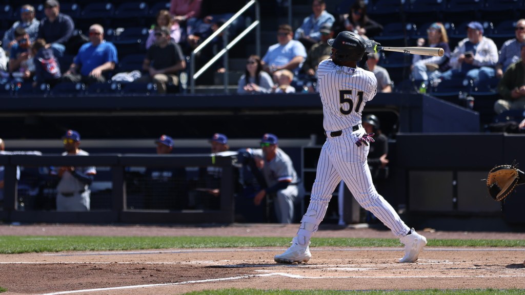 Yanquiel Fernández homered twice and drove in six on Tuesday.